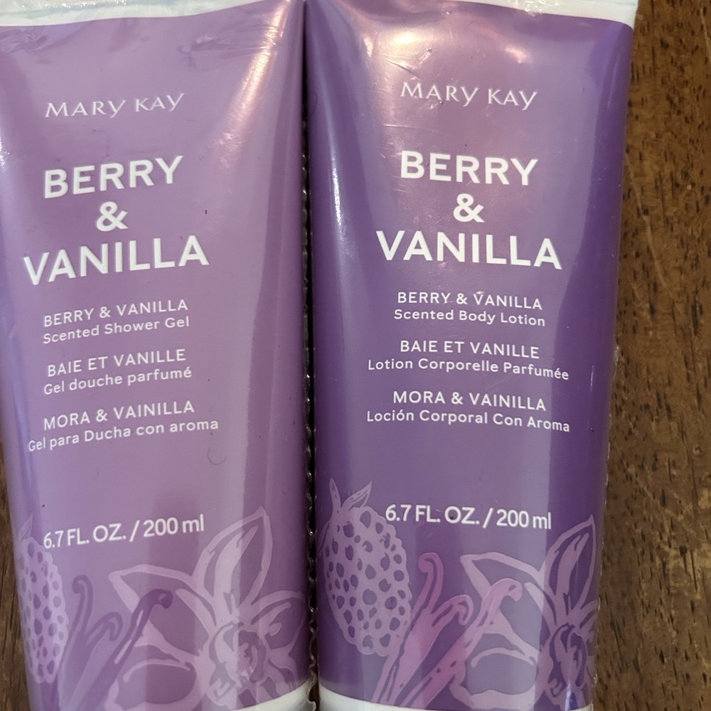 Mary Kay Purple Body Wash with Berry & Vanilla Scent